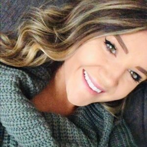 Meet your Posher, Laurel